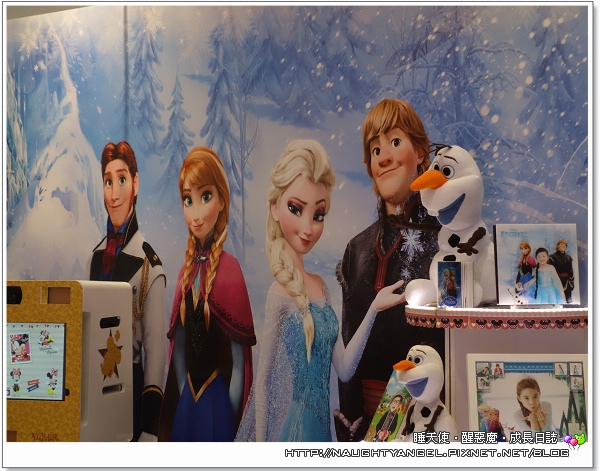 冰雪奇缘电影3d场景,其了主角人物之外,还有大雪怪和冰宫等著跟你_乐乐简笔画 冰雪奇缘电影3d场景,其了主角人物之外,还有大雪怪和冰宫等著跟你