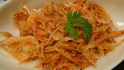 东港三宝之一的油鱼子  个人是挺不爱吃这类的加工品啦!