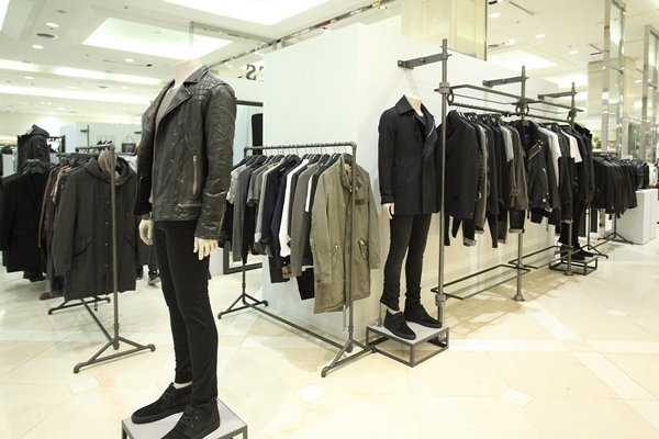 ALLSAINTS黑色狂潮席捲時尚圈!