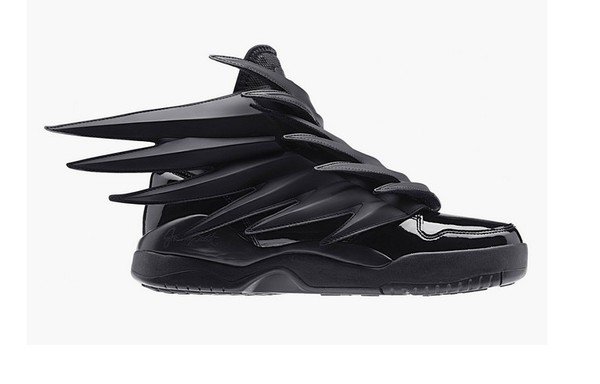 請看超威的 愛迪達 JS Wings 3.0
