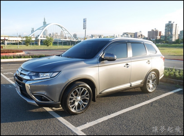 【車子保養】奈米魔台北旗艦店~4月陶瓷鍍膜(單劑)送兩次洗車檢驗