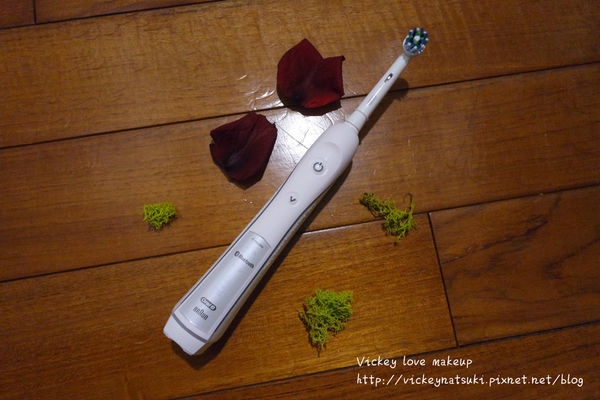 ○生活○Oral-BP7000電動牙刷開箱 x 刷牙刷的好生活沒煩惱