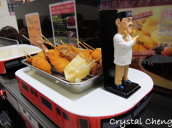 【2016關西自由行✈大阪美食推薦】新世界元祖串炸 好有趣的列車軌道送餐 赫赫有名好吃串炸到也不到必吃推薦!