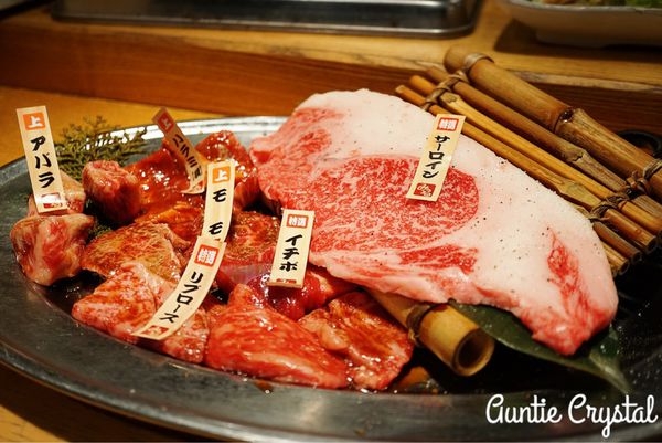 【2016關西自由行✈大阪美食推薦】炭火燒肉 道頓堀 みつる 黑毛和牛燒肉 肉質好好怎麼烤都好吃 雖然不是吃到飽 但是還是吃得很過癮推薦!