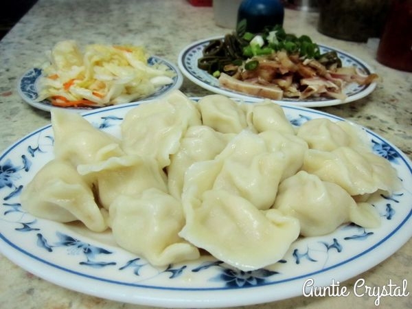 【台北美食推薦】秀昌牛肉麵 南機場夜市好吃韭黃水餃 小菜也是好可口推薦!