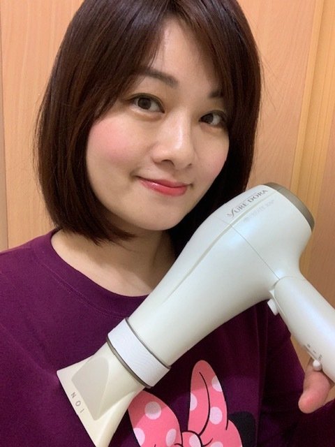 【網路人氣吹風機推薦】日本create ion創離子「翻轉風」專業沙龍級負離子吹風機 (CID-S01FWT)。