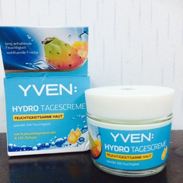 讓人愛上自己的好膚質.YVEN雅研玻尿酸全日長效水潤日霜