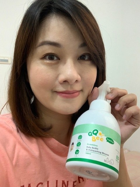 【居家生活】MIT優良產物 → QQBee博士淨奶瓶食器清潔慕斯、QQBee博士淨抗菌高效洗衣精,通過美國FDA抗菌成份認證,長效抗菌的居家生活清潔妙物~
