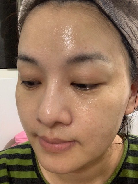 【臉部保養】UST純淨美學。聖果舒緩修護水凝霜。極簡X深度保養。冬季必備的輕盈保濕水凝霜~