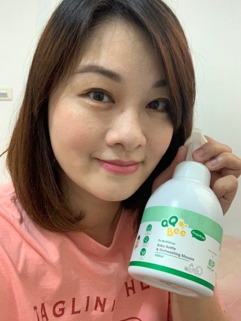 【居家生活】MIT優良產物 → QQBee博士淨奶瓶食器清潔慕斯、QQBee博士淨抗菌高效洗衣精,通過美國FDA抗菌成份認證,長效抗菌的居家生活清潔妙物~