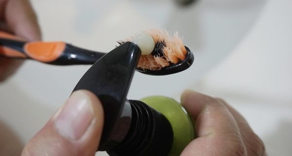 _DSC7687.JPG 【生活用品】ANRIEA法國精油擠壓式牙膏(玫瑰草、薰衣草、冷杉茶樹),擺脫異臭散發清新香氛!