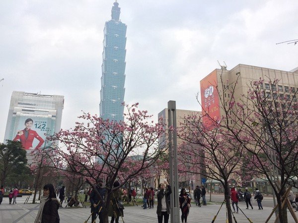 克蘭詩智慧美白淡斑精華-你相信斑是自找的嗎??