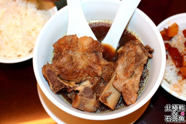 <小吃>寶寶肉骨茶-甘甜尾韻的湯頭,寶寶愛吃肉骨茶,但寶寶不說