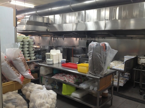 &amp;amp;amp;amp;amp;amp;lt;小吃&amp;amp;amp;amp;amp;amp;gt;香味海產粥 脆皮臭豆腐-滿滿海鮮飯湯、扎實口感臭豆腐