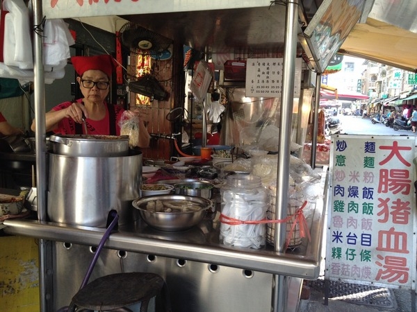 &amp;lt;小吃&amp;gt;大腸豬血湯-乾麵+豬血湯,活力早餐又一枚!!