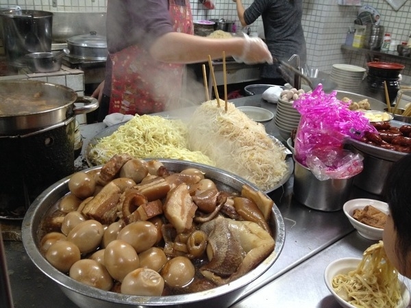&amp;amp;amp;amp;lt;小吃&amp;amp;amp;amp;gt;國珍魯肉麵-在地人的元氣早餐,魯肉麵+魷魚肉羹
