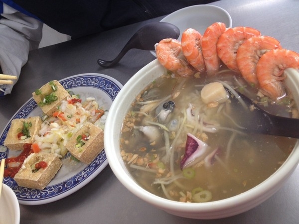 <小吃>香味海產粥 脆皮臭豆腐-滿滿海鮮飯湯、扎實口感臭豆腐
