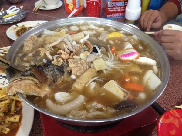 <台式餐廳>阿美海產-生意好到嚇嚇叫,人潮等於好吃?