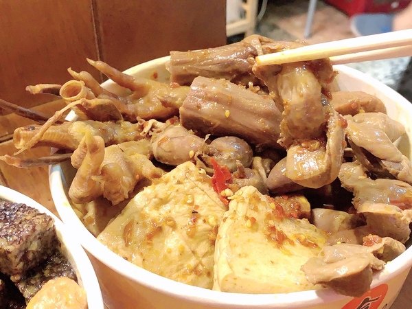 「逢甲夜市必吃2020」台中百年滷味老師傅秘方巷弄美食首選-蜀味天下醬香滷味直擊分享