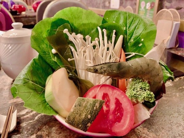 「台北民生社區美食」閨蜜情侶家庭聚會公司聚餐最佳安心健康美味網美餐廳首選-有機之星五星認證餐廳「喜園涮涮鍋民生浪漫店」直擊分享 「台北民生社區美食」閨蜜情侶家庭聚會公司聚餐最佳安心健康美味網美餐廳首選-有機之星五星認證餐廳「喜園涮涮鍋民生浪漫店」直擊分享