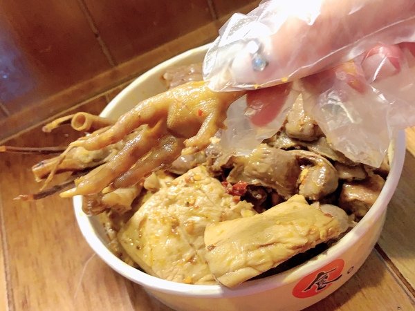 「逢甲夜市必吃2020」台中百年滷味老師傅秘方巷弄美食首選-蜀味天下醬香滷味直擊分享