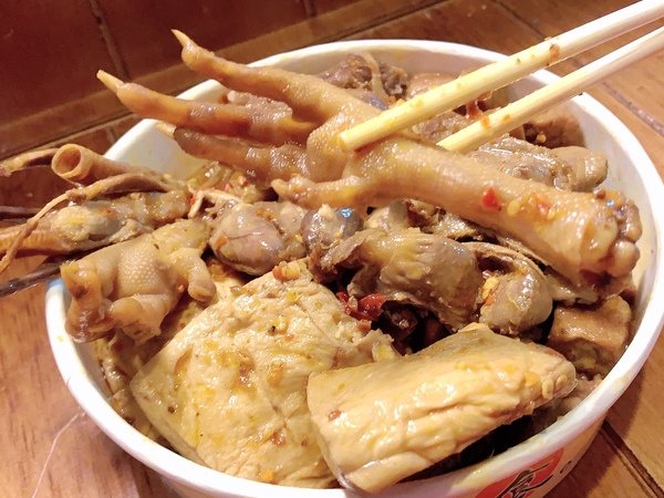 「逢甲夜市必吃2020」台中百年滷味老師傅秘方巷弄美食首選-蜀味天下醬香滷味直擊分享