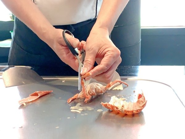 「松山區美食推薦」新鮮加拿大龍蝦海鮮肉品食材現做家庭聚會約會商務宴客首選-饗瘦創意鐵板燒直擊分享