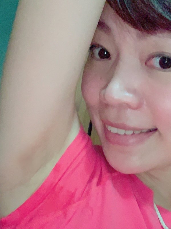 「夏日推薦」倪倪愛漂亮-黑魔法腋下吸汗衣物貼-揮別夏日悶熱腋下揮汗如雨尷尬清爽開箱