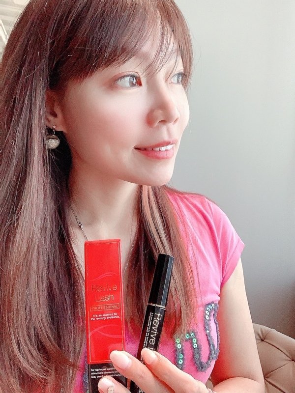 「睫毛生長液推薦」 日本狂銷百萬支人氣好評 打造纖長濃密睫毛24小時不間斷 養睫護眉一瓶搞定-Revive Lash神奇娃娃睫毛長效滋養精華液開箱分享 「睫毛生長液推薦」 日本狂銷百萬支人氣好評 打造纖長濃密睫毛24小時不間斷 養睫護眉一瓶搞定-Revive Lash神奇娃娃睫毛長效滋養精華液開箱分享