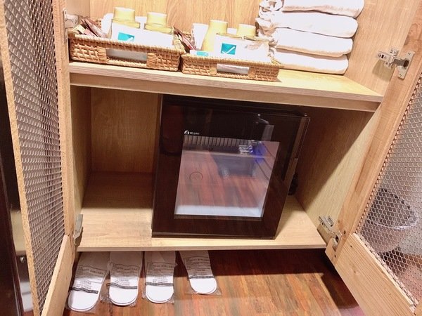 「花蓮旅遊」花蓮租車三天二夜輕旅行自駕遊，盛夏消暑追鯨趣-花蓮永宬租車，老時光燒肉酒肴，欣欣麵館不是麵店，小花公寓民宿與窩WOW青年旅館直擊分享