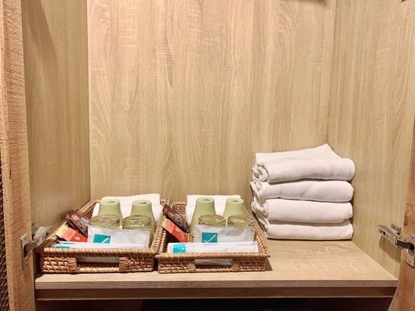 「花蓮旅遊」花蓮租車三天二夜輕旅行自駕遊，盛夏消暑追鯨趣-花蓮永宬租車，老時光燒肉酒肴，欣欣麵館不是麵店，小花公寓民宿與窩WOW青年旅館直擊分享