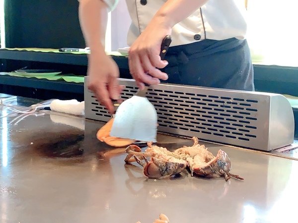 「松山區美食推薦」新鮮加拿大龍蝦海鮮肉品食材現做家庭聚會約會商務宴客首選-饗瘦創意鐵板燒直擊分享