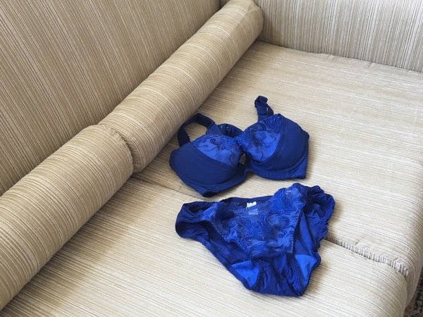 倪倪愛穿搭-完美胸型非夢事,集中托高好幫手-Lady法式精品內衣(燦亮星影)調整型初體驗