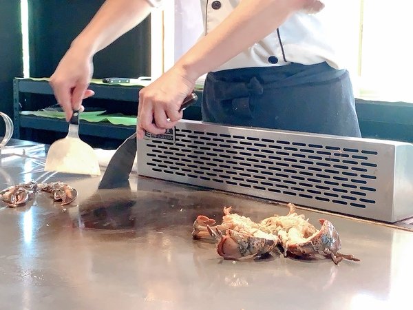 「松山區美食推薦」新鮮加拿大龍蝦海鮮肉品食材現做家庭聚會約會商務宴客首選-饗瘦創意鐵板燒直擊分享