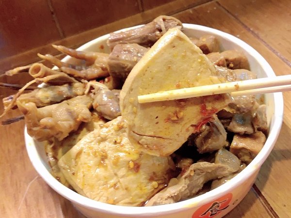 「逢甲夜市必吃2020」台中百年滷味老師傅秘方巷弄美食首選-蜀味天下醬香滷味直擊分享