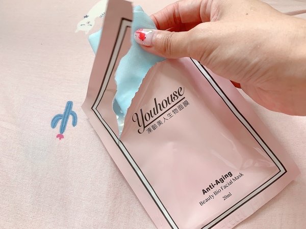 「保養」每日肌膚透亮煥白修護抗齡保養聖品-Youhouse花漾美人禮盒組美白保濕八件組開箱分享