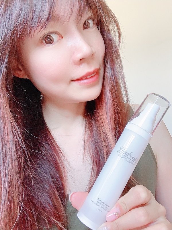 「保養」每日肌膚透亮煥白修護抗齡保養聖品-Youhouse花漾美人禮盒組美白保濕八件組開箱分享