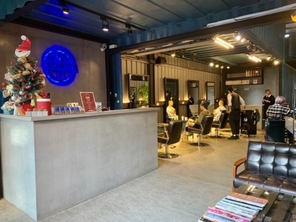 倪倪愛美髮-『嘉義美髮推薦』受損漂髪、染髮、燙髮幻化新生命回復光彩最佳首選-Axis Hair Salon Villa 美髮沙龍嘉義店剪髮、染髮、資生堂核心逆損護髮直擊分享