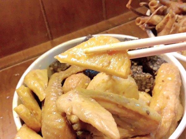 「逢甲夜市必吃2020」台中百年滷味老師傅秘方巷弄美食首選-蜀味天下醬香滷味直擊分享