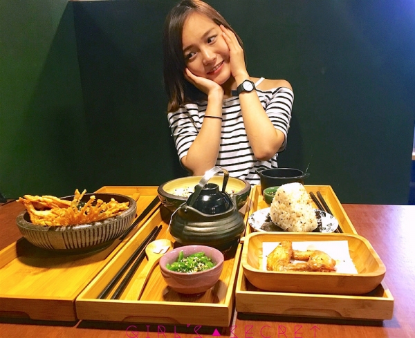 GS愛吃鬼 | 丸叄食伍。高雄火車站平價飯糰。茶漬飯/ 無限時+插座wifi