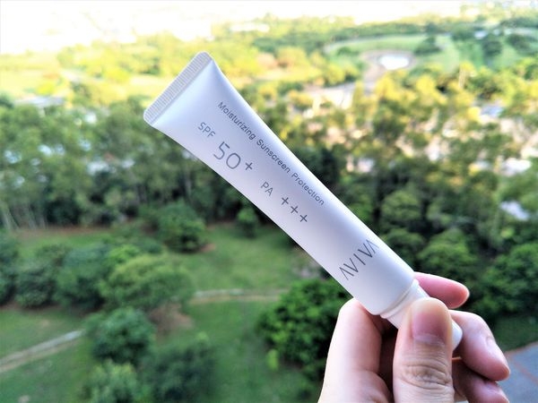 清爽潤色的防曬 AVIVA SPF50+PA+++水潤保濕防曬霜 體驗
