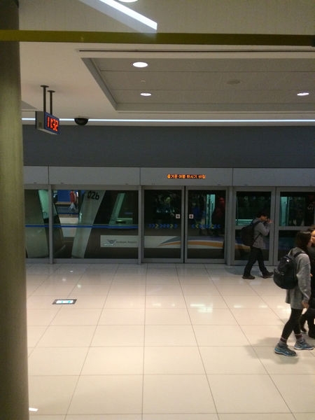 Korea trip day 1 韓國首爾遊-第一天 (ICN仁川機場-->明洞-->弘大-->新村)