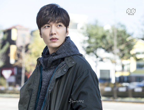 公开《蓝色海洋的传说》李敏镐剧中经典外套品牌