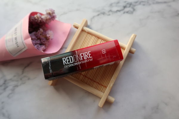 MAYBELLINE 耀火紅心唇膏#05 宇宙萬人迷
