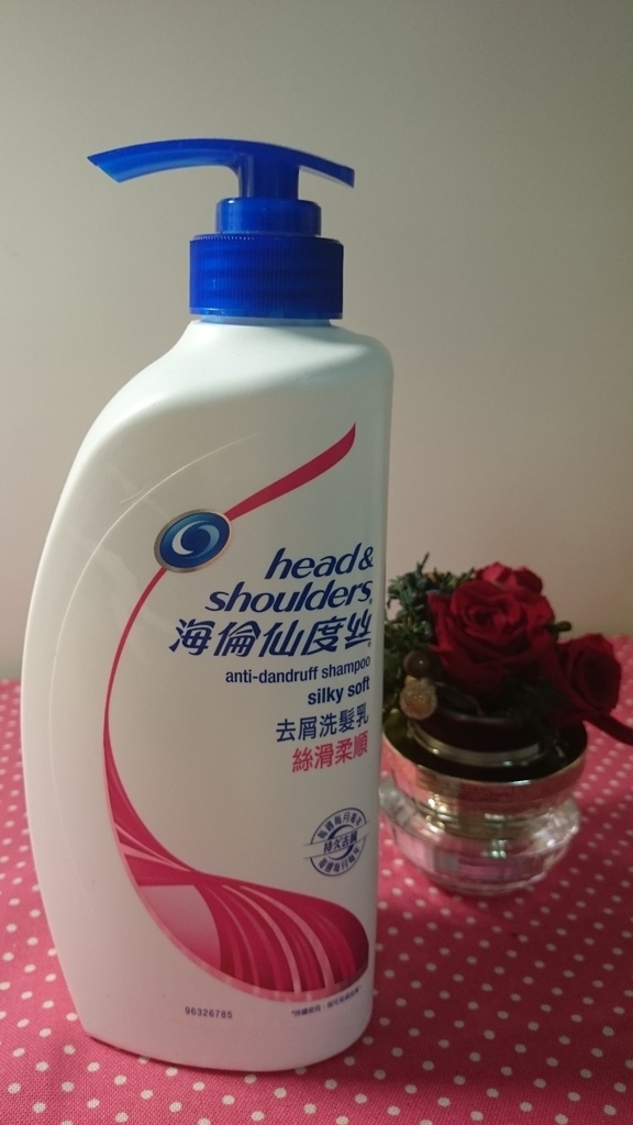 (美髮)蓬鬆潔淨秀髮就靠海倫仙度絲。