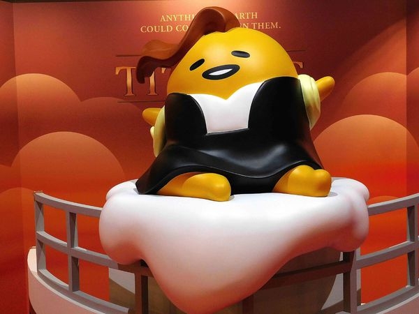 【台北一日遊】蛋黃哥懶得進化史特展 !!暑假最夯的旅遊景點 ~ 逛完展覽記得去兒童新樂園 與 士林夜市喔 !!