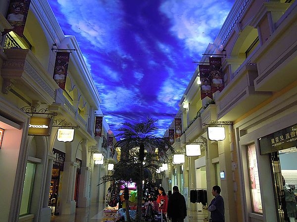 鴨子の義大遊記~高雄義大皇冠假日飯店+義大世界購物廣場(Outlet Mall)~室內裝潢圖集!!彷彿到了國外^^
