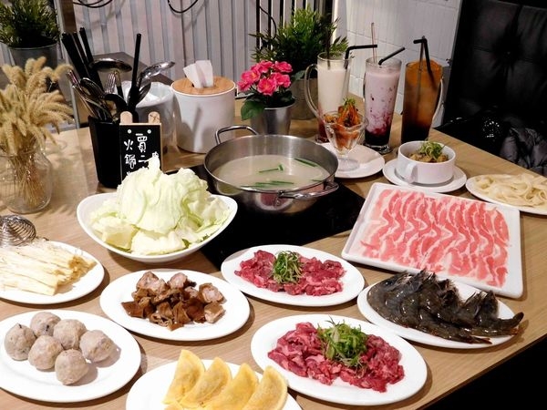 【台北內湖】洋夫人牛排^^火鍋+牛排+義大利麵的多元組合餐廳!!店內之點火鍋料送牛排活動開跑嚕!!