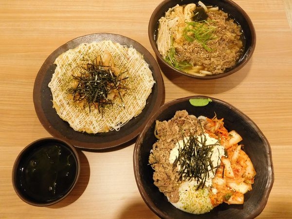 新店大坪林美食❤有沅号手打麵~喜歡日式烏龍麵的朋友快過來喔!!鴨子超愛豆腐麻糬燒!!一定要再去!!