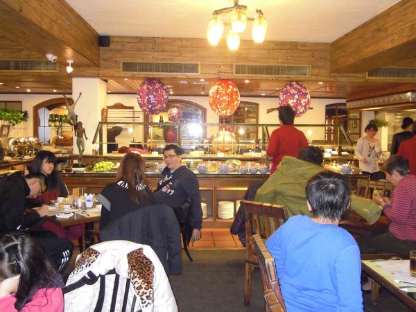 鴨子の花蓮遊記~花蓮理想大地渡假飯店快樂遊^.^里拉餐廳晚餐buffet全記錄*看了都會餓的好吃啊!!